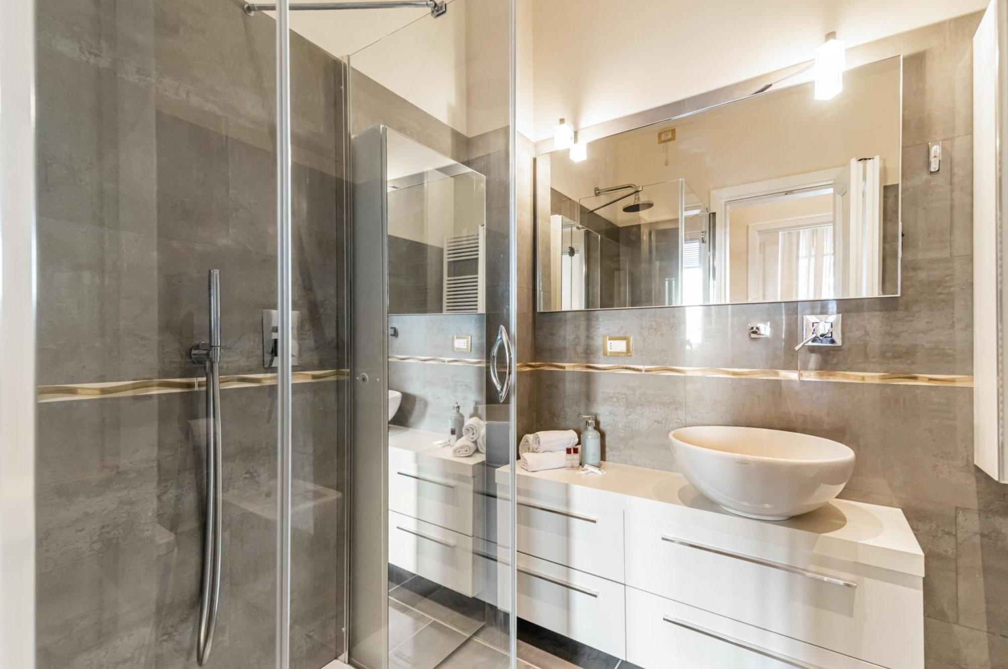 Porta Tufi Luxury Apartment With Private Parking! Siena Ngoại thất bức ảnh